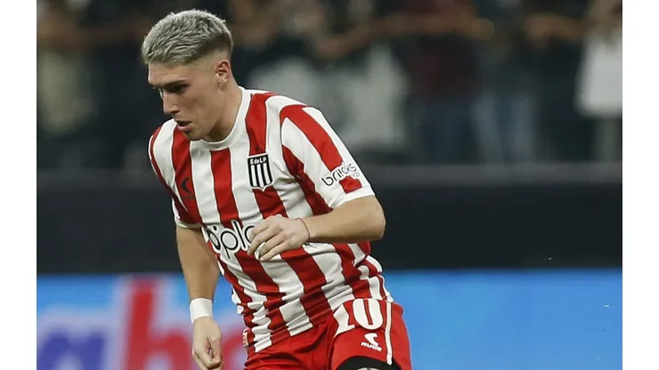 Rival carioca pode dar chapéu no Flamengo e contratar Rollheiser (Photo by Ricardo Moreira/Getty Images)