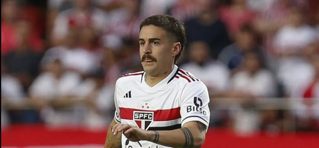 Neves pode ir para rival do São Paulo. (Photo by Ricardo Moreira/Getty Images)