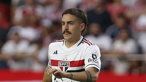 Neves pode ir para rival do São Paulo. (Photo by Ricardo Moreira/Getty Images)