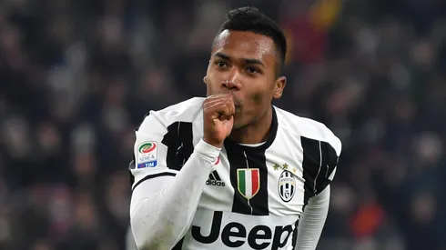 Clube brasileiro encaminha acordo com a Juve para anunciar Alex Sandro (Photo by Valerio Pennicino/Getty Images)