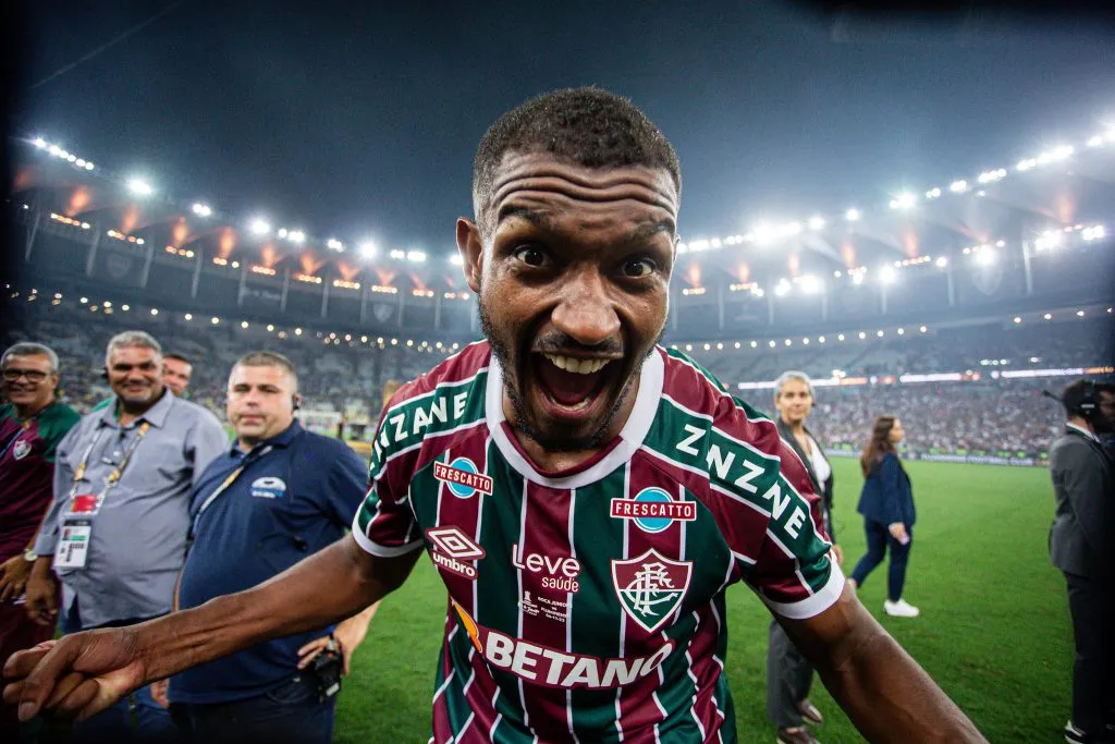 O zagueiro quer ficar no Fluminense (Foto: Marcelo Gonçalves/Fluminense/Divulgação)