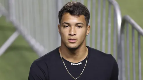 Clube aceita pagar R$ 160 milhões e pode anunciar Marcos Leonardo (Photo by Ricardo Moreira/Getty Images)