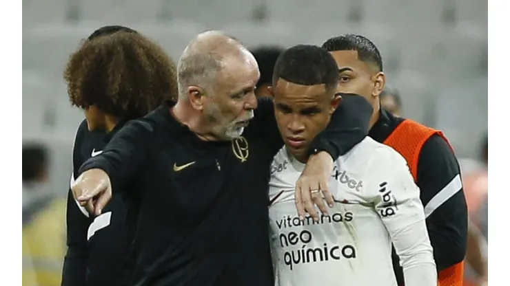 Mano foi pego de surpresa: Corinthians tem conversas em andamento e pode perder grande nome do elenco para 2024 (Photo by Ricardo Moreira/Getty Images)
