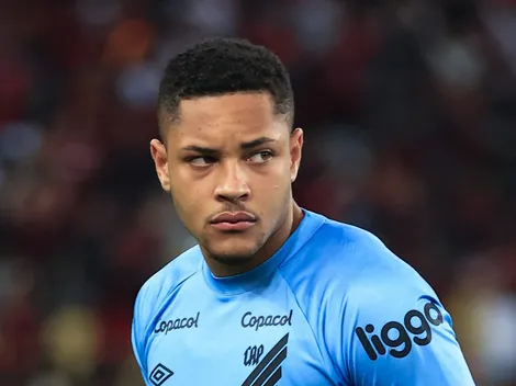 Vitor Roque tem nova condição 'surpresa' para se apresentar ao Barcelona nos próximos dias