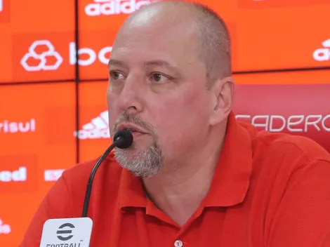 Proposta de 1,5 milhões de euros: Barcellos revela proposta envolvendo atacante que atua em campeão brasileiro