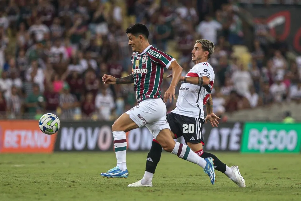 Rio de Janeiro, RJ – Brasil – 22/11/2023 – Maracanã – Campeonato Brasileiro, 32ª rodada,  jogo entre Fluminense x São Paulo | Na foto, Germán Cano e Gabriel Neves | FOTO DE MARCELO GONÇALVES / FLUMINENSE FC IMPORTANTE: