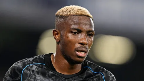 Aconteceu agora (22/11): Victor Osimhen pega todos de surpresa e define onde quer jogar; Jogador pode sair por R$640 Milhões (Photo by Francesco Pecoraro/Getty Images)