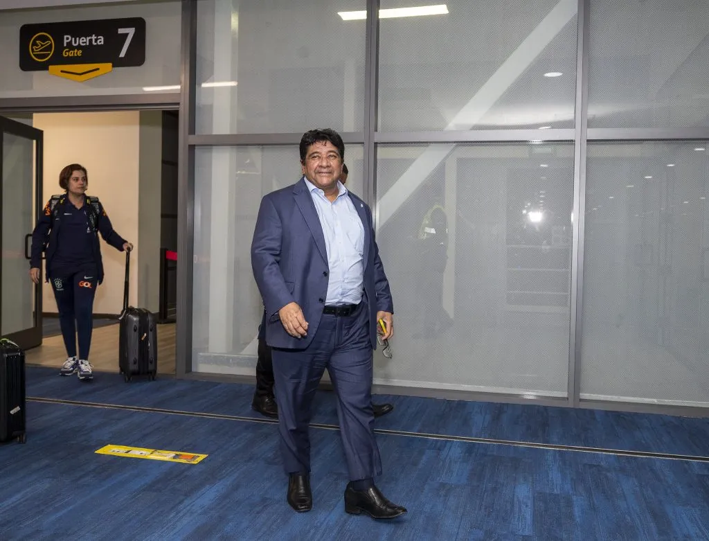 Ednaldo Rodrigues junto a delegação da Seleção Brasileira. Foto: Joilson Marconne / CBF