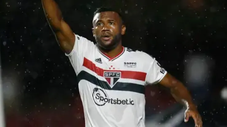 Luan: volante bateu o martelo sobre o futuro (Foto: Paulo Pinto/São Paulo/Divulgação)