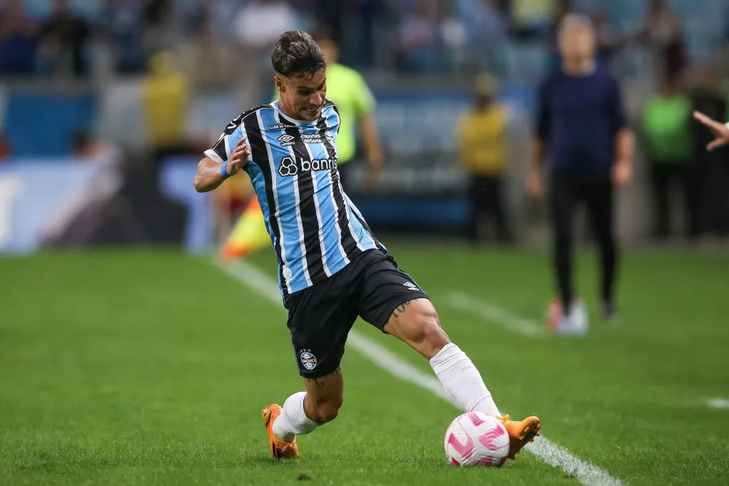 Ferreirinha em ação pelo Grêmio. (Photo by Pedro H. Tesch/Getty Images)