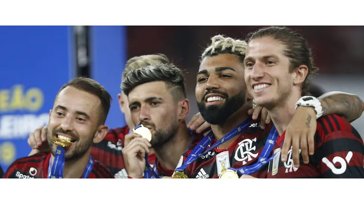 Mano Menezes aprova chegada de medalhão do Flamengo no Corinthians (Photo by Wagner Meier/Getty Images)