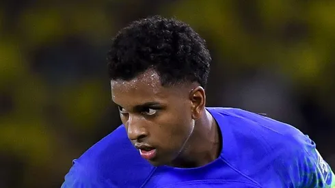 Rodrygo com a camisa 10 da Seleção Brasileira. Foto: Gabriel Aponte/Getty Images