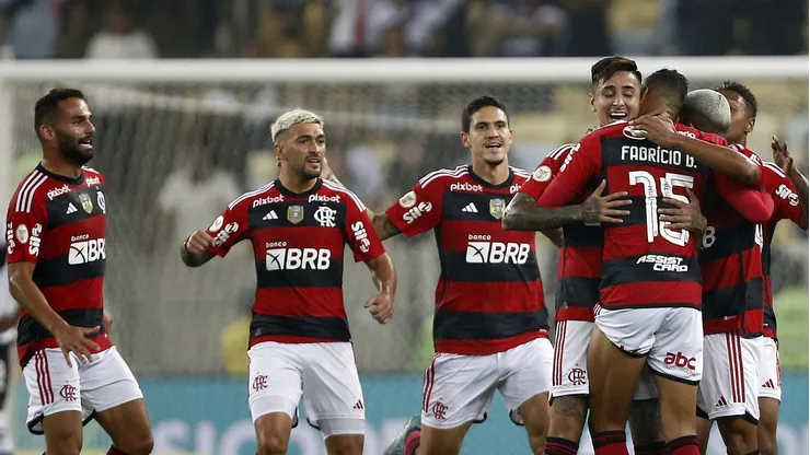 Dois craques querem deixar o Flamengo. (Photo by Wagner Meier/Getty Images)