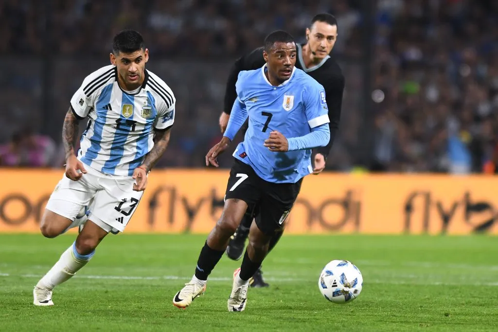 De La Cruz em ação diante da Argentina (Photo by Rodrigo Valle/Getty Images)