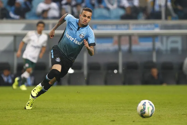 Luan pelo Grêmio em 2015. (Photo by Lucas Uebel/Getty Images)