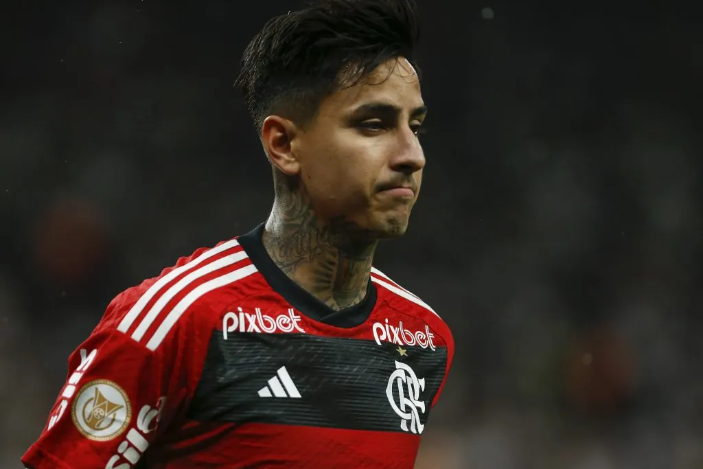 Erick Pulgar em ação pelo Flamengo (Photo by Ricardo Moreira/Getty Images)