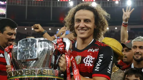 David Luiz pode ir para gigante paulista. (Photo by Buda Mendes/Getty Images)