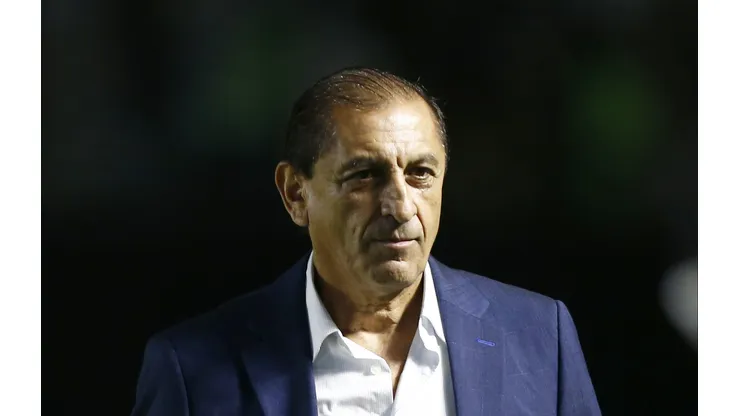 Noticias do Vasco hoje (17/11): Evolução de Payet, Novidade no time titular, chances de permanência e mais (Photo by Wagner Meier/Getty Images)