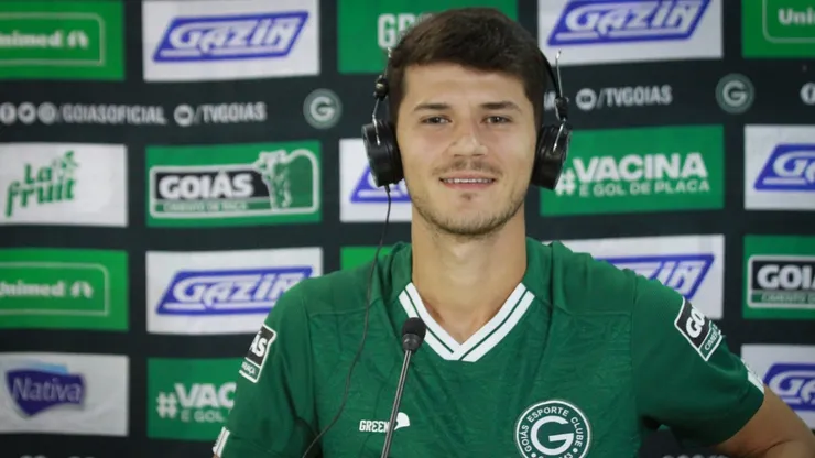 Hugo: novo reforço do Timão (Foto: Divulgação/Site Oficial do Goiás)
