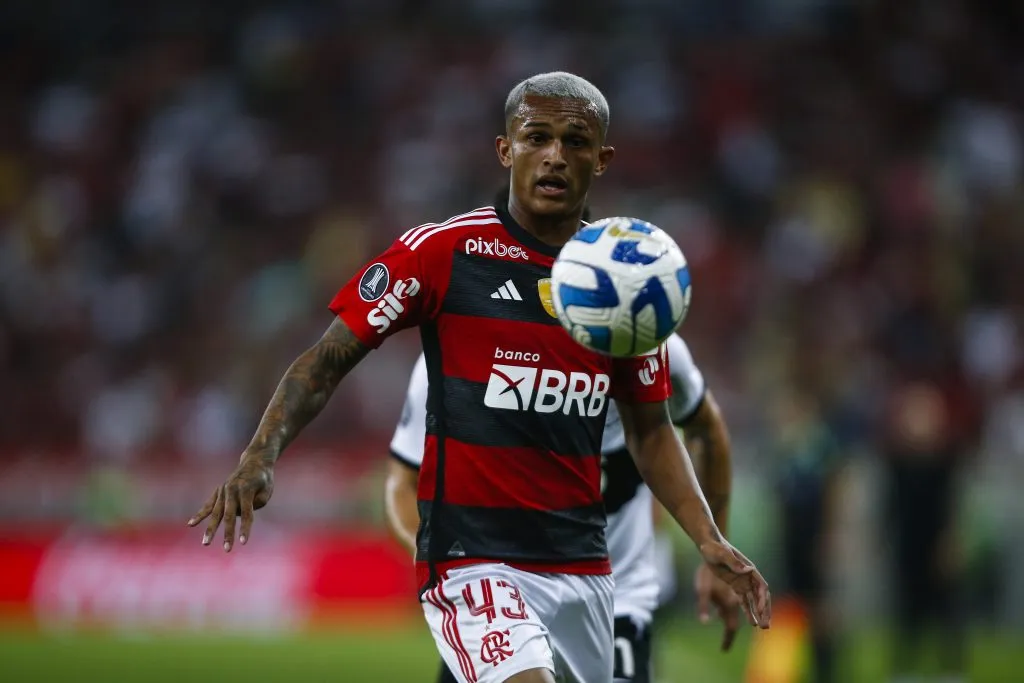 Wesley pelo Flamengo em partida pela Libertadores. (Photo by Wagner Meier/Getty Images)
