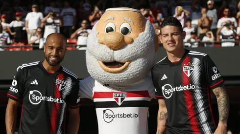 James Rodríguez e Lucas Moura sendo apresentados no São Paulo. Foto: Miguel Schincariol/Getty Images
