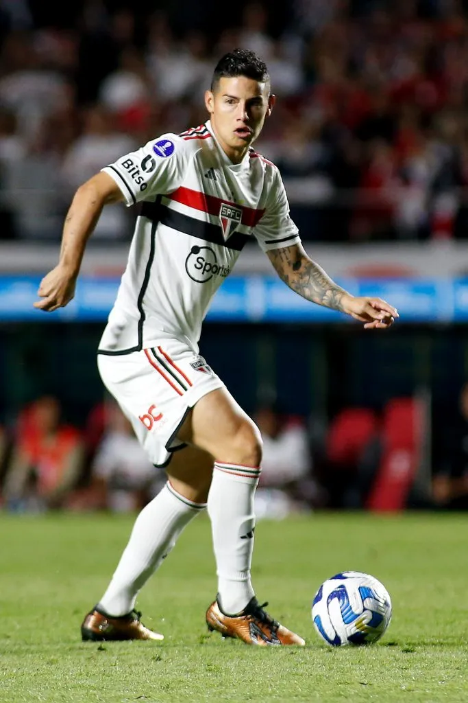James Rodríguez com a camisa do São Paulo. Foto: Miguel Schincariol/Getty Images