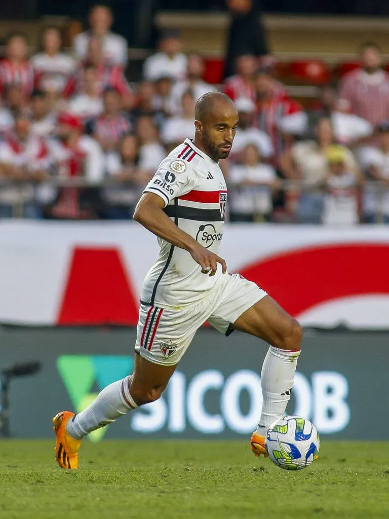 Lucas atuando pelo São Paulo. Foto: Miguel Schincariol/Getty Images