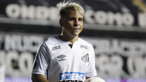 Soteldo pode deixar o Santos para vestir azul em 2024. (Photo by Sebastiao Moreira-Pool/Getty Images)