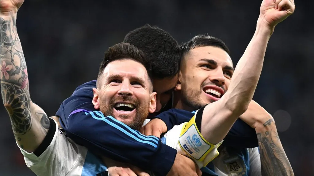 Ele é campeão do mundo! Leandro Paredes pega todos de surpresa e pode ser reforço de Gigante para a Copa Libertadores em 2024(Photo by Matthias Hangst/Getty Images)