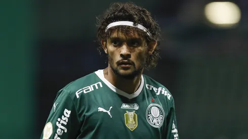 SAF do futebol brasileiro supera rivais e avança por Gustavo Scarpa (Photo by Ricardo Moreira/Getty Images)
