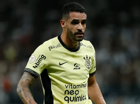 3 clubes do Brasileirão disputam a contratação do meia Renato Augusto