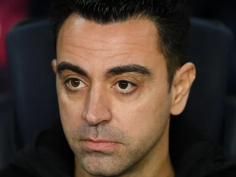 Xavi Hernández não fica quieto e desabafa sobre situação nos bastidores do Barcelona
