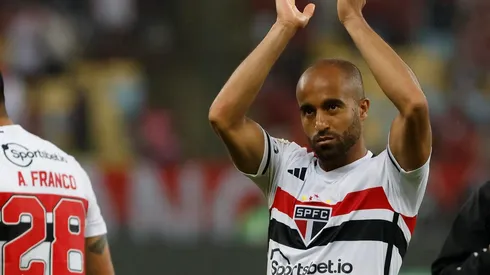 Lucas: atacante vem se recuperando de lesão (Foto: Rubens Chiri/saopaulofc.net/Divulgação)