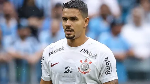 Lucas Veríssimo pode trocar o Corinthians por outro grande clube em 2024 (Photo by Pedro H. Tesch/Getty Images)