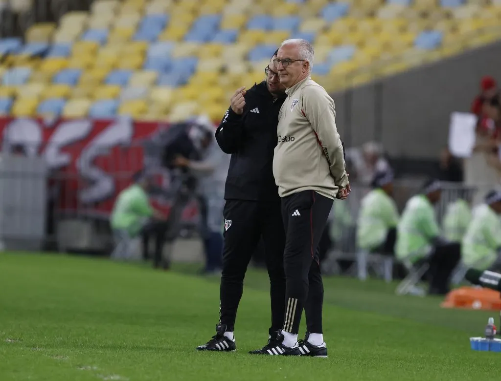 Dorival Jr. sabe quais peças podem ser negociadas. Foto: Flickr Oficial SPFC/Rubens Chiri