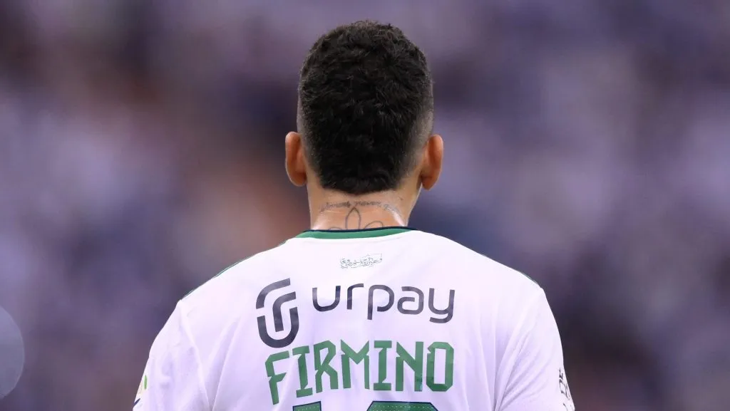 Roberto Firmino pode deixar o Al-Ahli (Photo by Justin Setterfield/Getty Images)