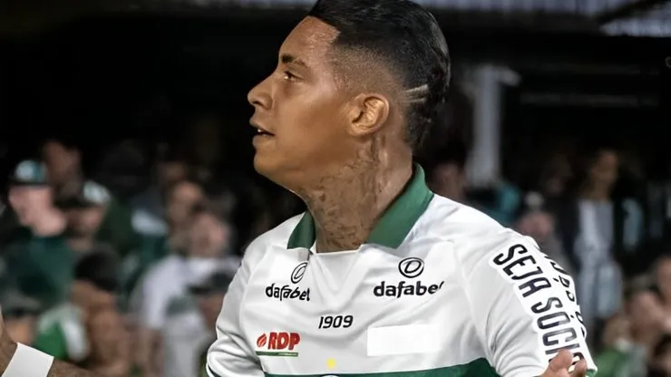 Alef Manga em ação pelo Coritiba | Foto: Guilherme Griebeler / Site Oficial Coritiba