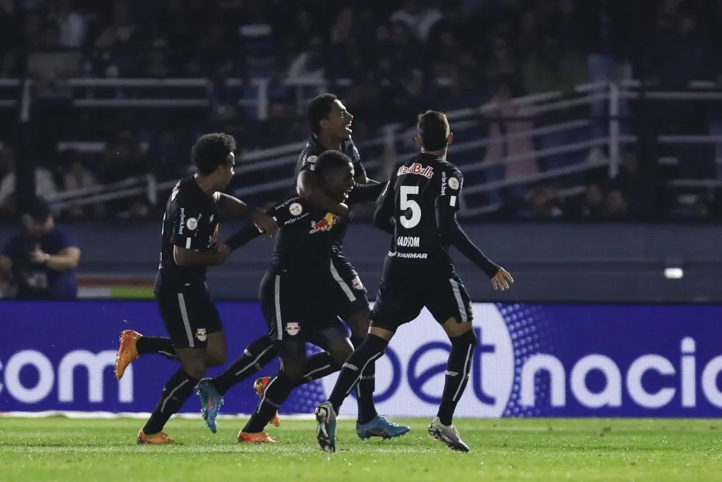 RB Bragantino pode conquistar primeiro título do Brasileirão – (Photo by Ricardo Moreira/Getty Images)