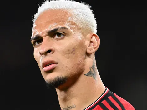 Falou e chocou: Ex-jogador do United não perdoa e 'esculacha' Antony: "Acha que é o..."