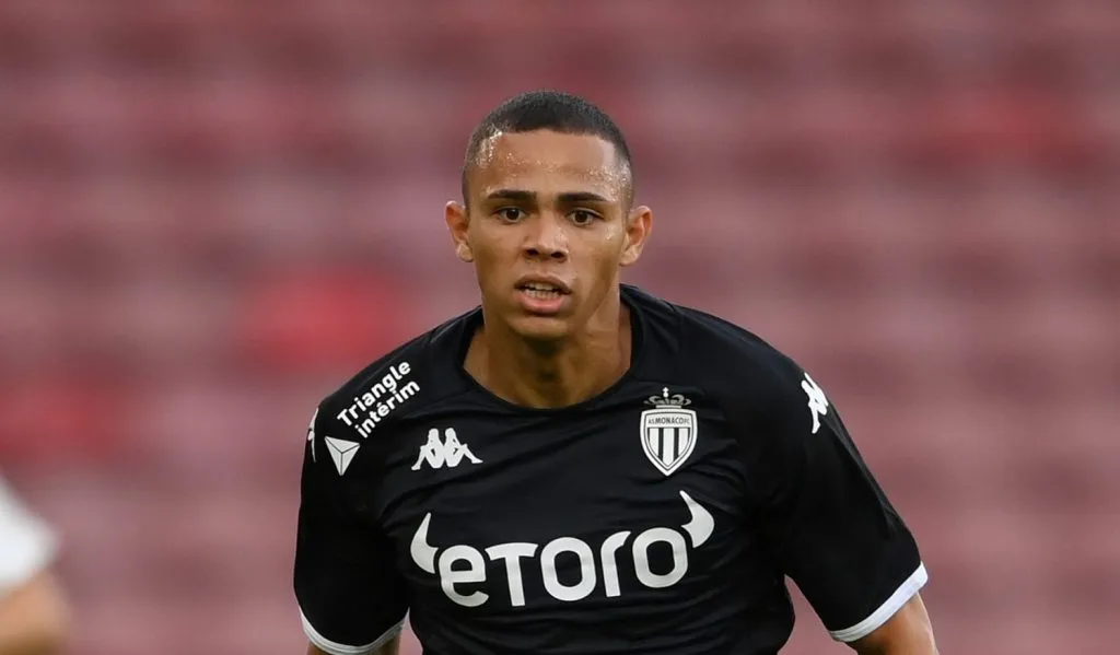 Vanderson se aproxima do Barcelona. (Photo by Mike Hewitt/Getty Images)