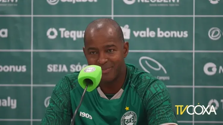 Reginaldo Nascimento: auxiliar comandou o Coxa em vitória longe de casa (Foto: Reprodução/TV Coxa)
