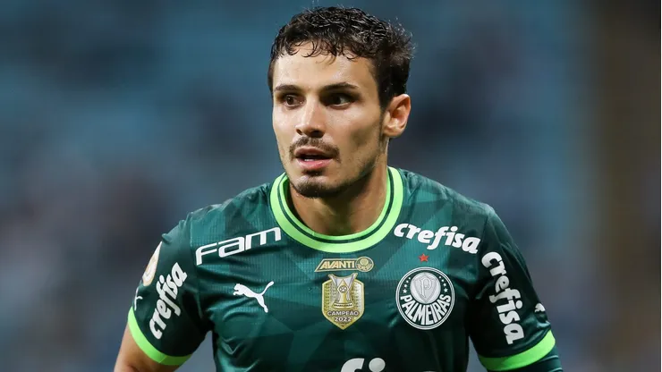 Clube do exterior pode ir com tudo para tirar Raphael Veiga do Palmeiras (Foto: Pedro H. Tesch/Getty Images)