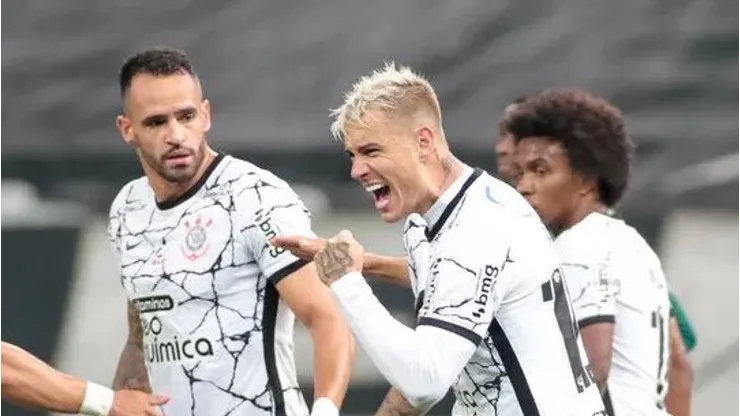 Renato Augusto, Róger Guedes e Willian em jogo do Corinthians. Foto: Rodrigo Coca/Ag. Corinthians
