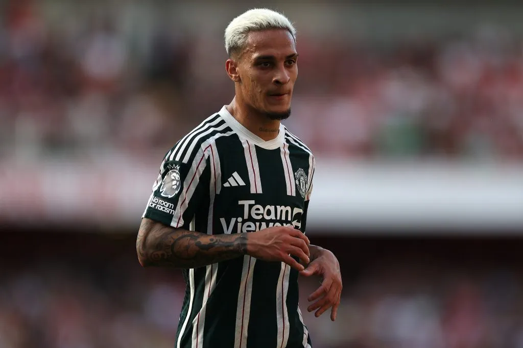 Antony em ação diante do Arsenal (Foto: Michael Steele/Getty Images)