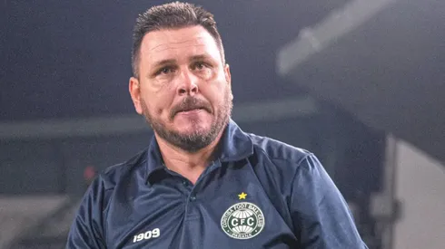 Thiago Kosloski: técnico desabafou no Coritiba (Foto: Gabriel Thá/Coritiba/Divulgação)