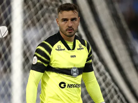 Torcida do Coritiba pede a contratação de grande goleiro do Brasileirão