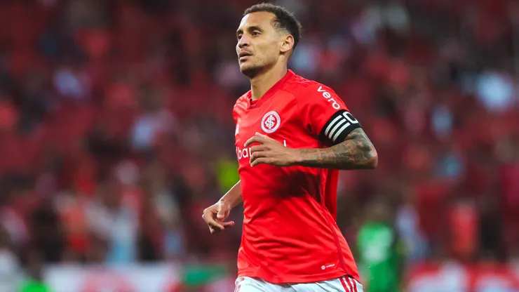 Alan Patrick: meia voltou a ser substituído por Coudet (Foto: Ricardo Duarte/Inter/Divulgação)