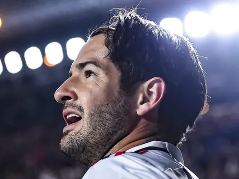 Pato surpreende e "indica" possível acerto com novo clube nas redes sociais
