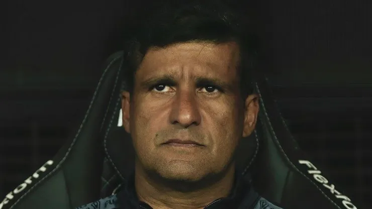 Wesley Carvalho, técnico do Athletico | (Photo by Ricardo Moreira/Getty Images)