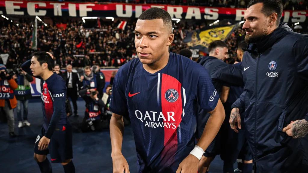 Mbappé em ação pelo PSG (Foto: David Ramos/Getty Images)